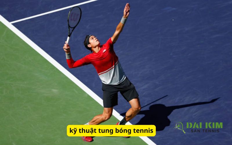 kỹ thuật tung bóng tennis