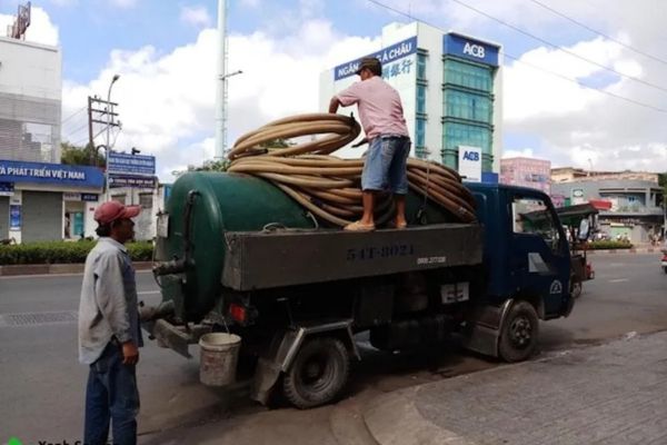Vì Sao Chọn Dịch Vụ Hút Hầm Cầu Long An Của Toàn Cầu Envim?
