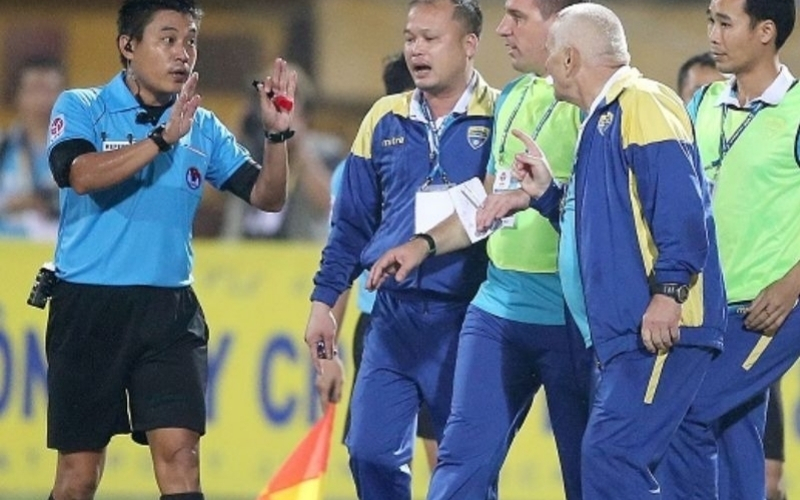 Các tình huống trọng tài bàn can thiệp