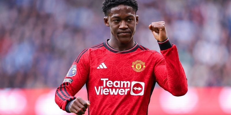 Sự thích nghi và phát triển lâu dài của Kobbie Mainoo