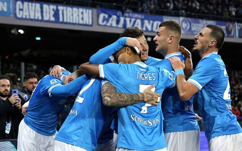 Napoli tiếp tục mạch thắng tại Serie A vòng 26